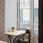Feel Guest house *